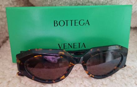 Slnečné okuliare bottega veneta,