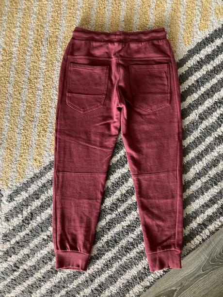 Jemne zateplené tepláky, reserved,140