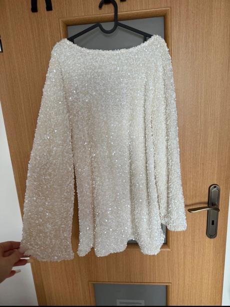 Elegantné flitrované šaty, m