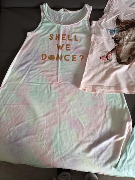 Balík letného oblečenia 134-140, 122–134