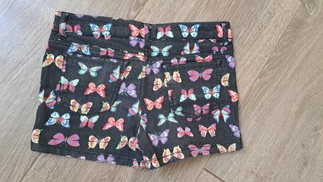 Kraťasy s motýlikmi veľkosť 14, 146