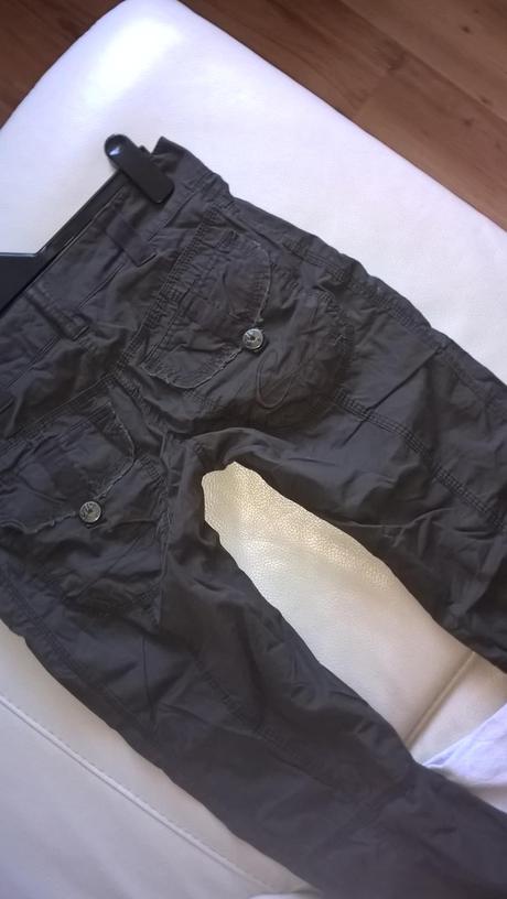 Sportove nohavice esprit, 32