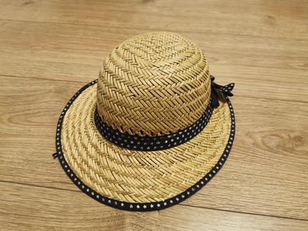 Krásny klobúčik, 122