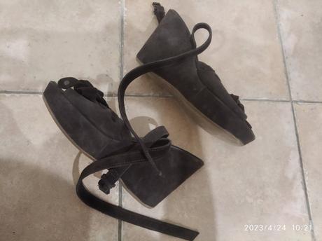 Krásne čokoládové platformy, 38