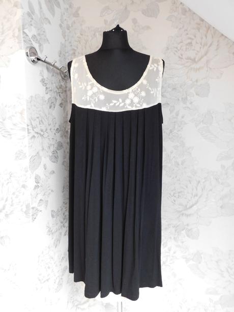 Pekne upletove šaty, 44