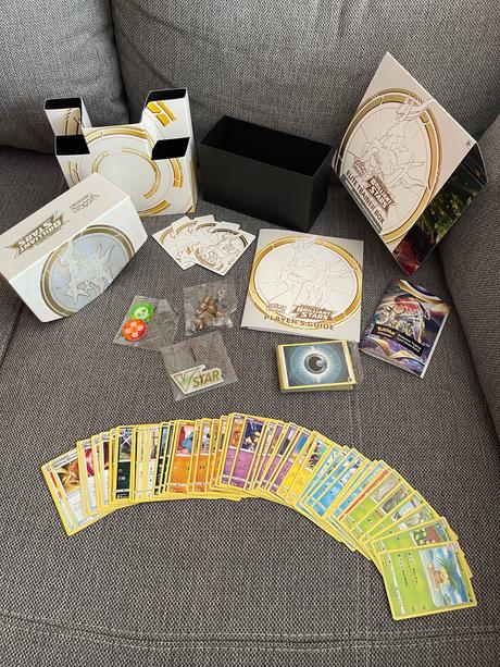 Pokémon elite trainer box 50 kartičiek + obsah,