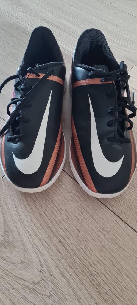Halovky nike, halové tenisky, nike,36