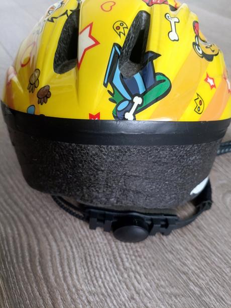 Detská cyklistická prilba s / do cca 10 r., s