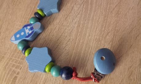 Drevená retiazka na cumeľ či hračku, 