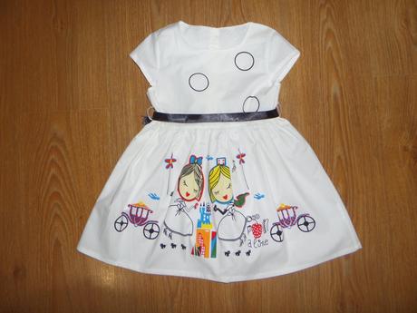 Šaty s postavičkami, 92