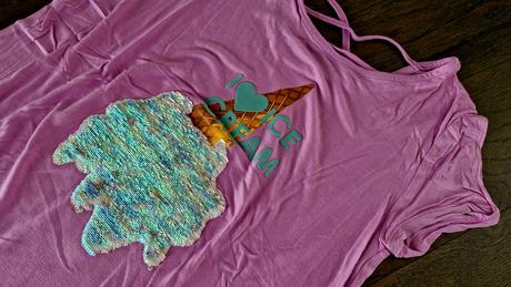 Krasne tricko s pretacacimi flitrami so zmrzlinou, lindex,158