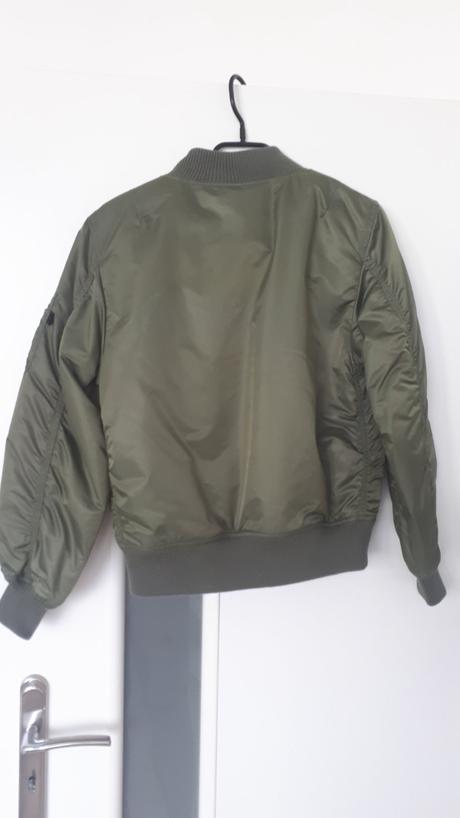 1x oblečená bunda bombera alpha industries xs, 158