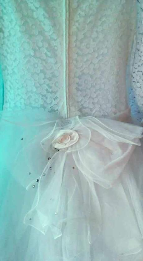 Trojo bielych siat, 128