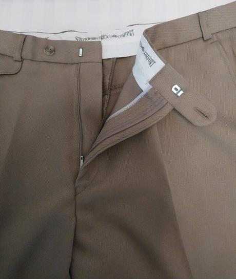 Pánske hnedé kraťasy, comfort, obvod pása 104 cm, 28