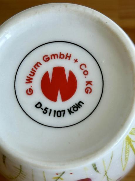 Porcelánový hrnček z xxxlutz 350 ml, 