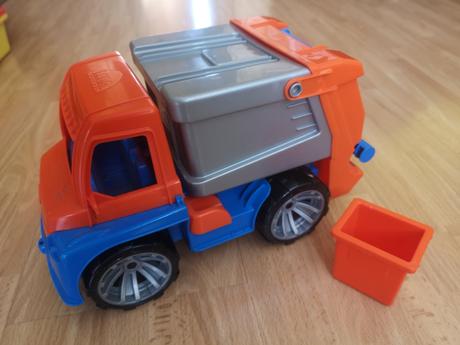 Lena smetiarske auto, 