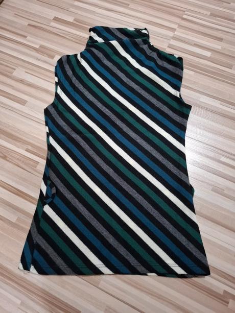 Svetrikova vesta, xs