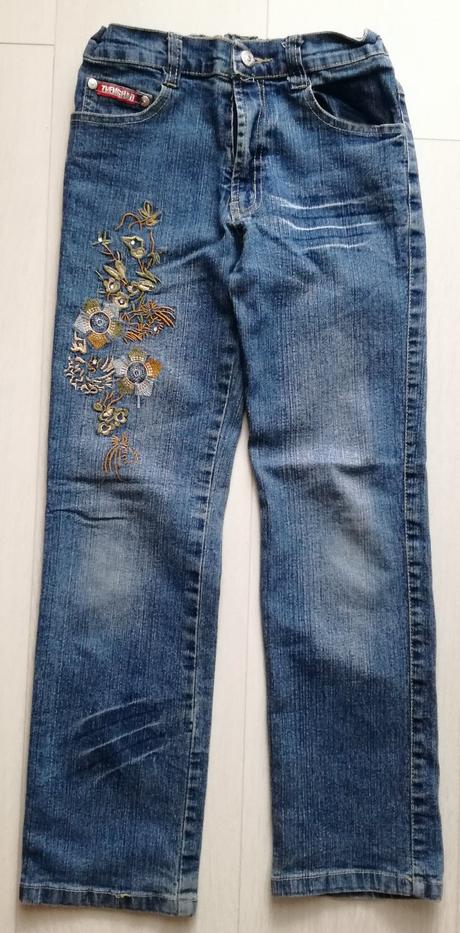 Rifle so zlatou výšivkou, 140