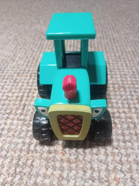 Traktor bob staviteľ, 