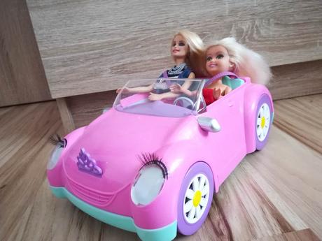 Kabriolet s bábikami, 