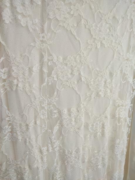 Slávnostné šaty, 42