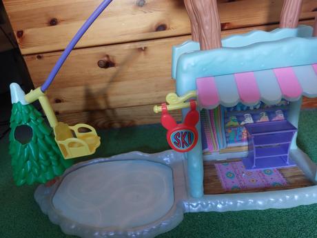 Domcek enchantimals v super stave + 1 babika,