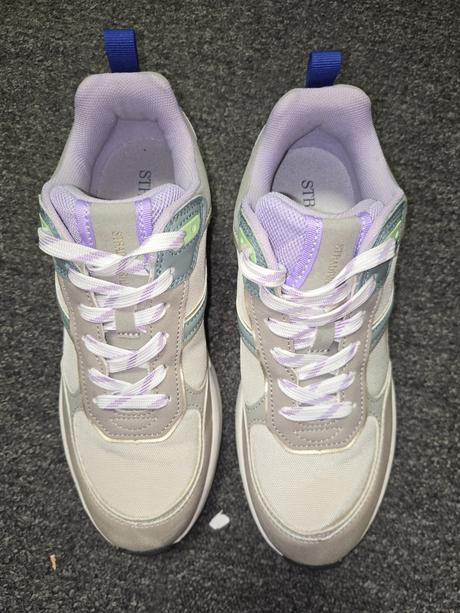 Tenisky vel.38, stradivarius,38