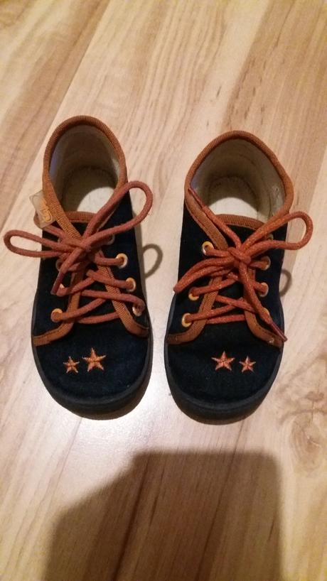 Papučky, 24
