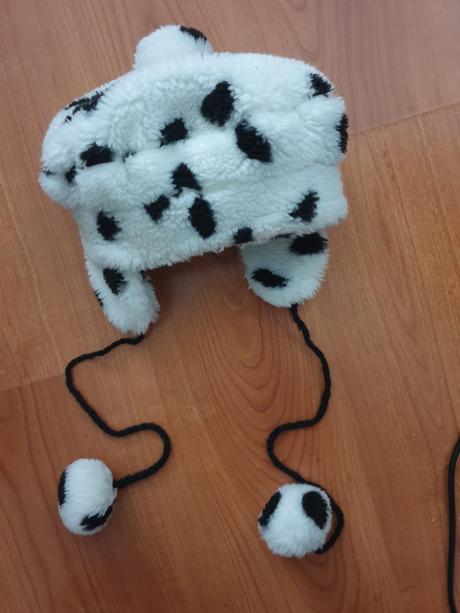 Krasna capica obvod 54cm, 128