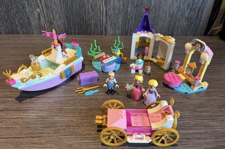 Lego disney zmiešané sety + doplnky, 