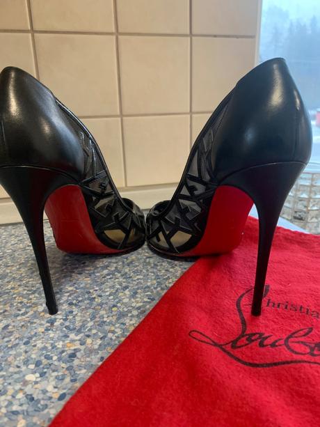 Exkluzívne čierne lodičky christian louboutin, 41