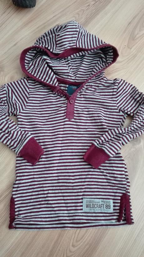 Tricko reserved, reserved,104