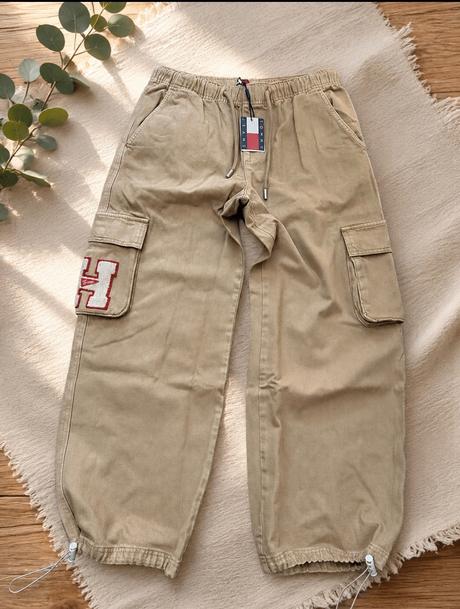 Tommy hilfiger prekrasne damske nohavice, tommy hilfiger,38 / 40 / m