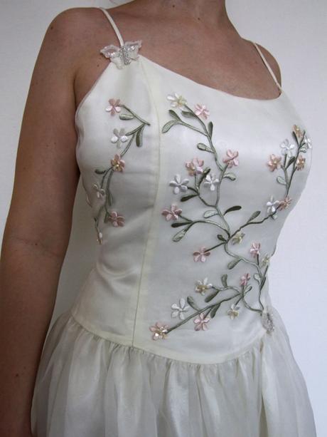 Spoločenské šaty, 40