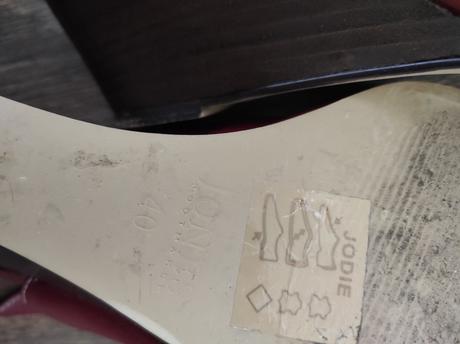 Lodičky jones 40, 40