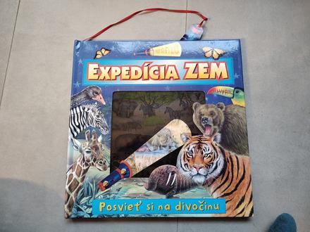 Expedícia zem - kniha s papierovou lupou, 
