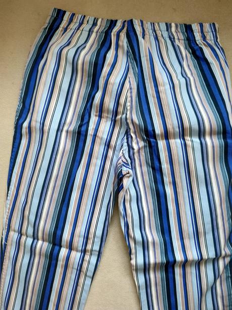 Lezerne nohavice, 38