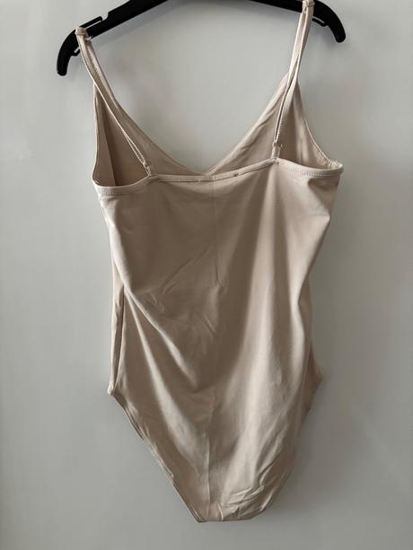 Tielkové body, sinsay,xs