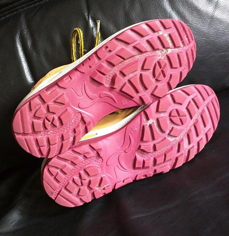 Dievcenske outdoorove / turisticke topanky lowa, 37