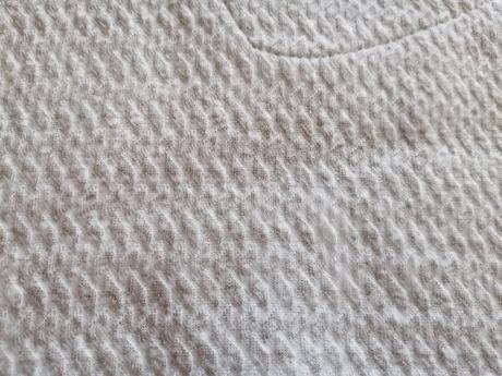 Krémové elastické šaty, m