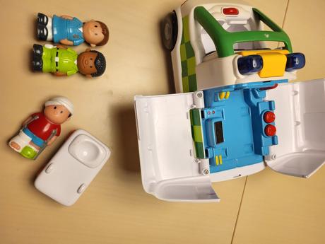 Sanitka s figurkami a zvukmi, 