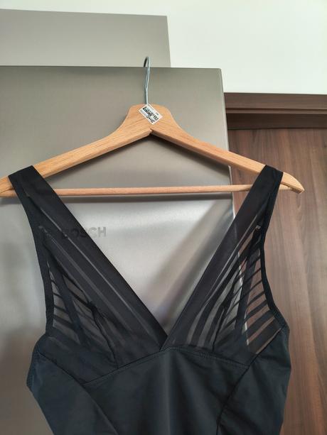 Nádherné čierne zoštíhľujúce body m-l, l