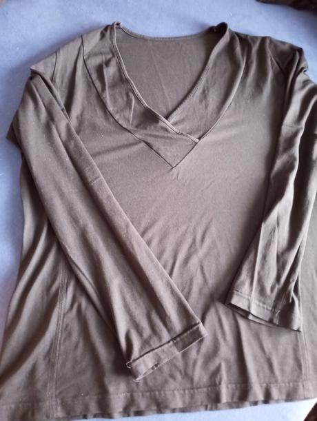 Čierne tričko do v, xl