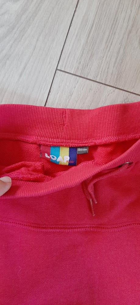 Suknicka sportova, 122