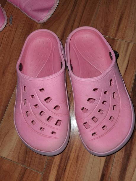 Šľapky crosky prezuvky, 32