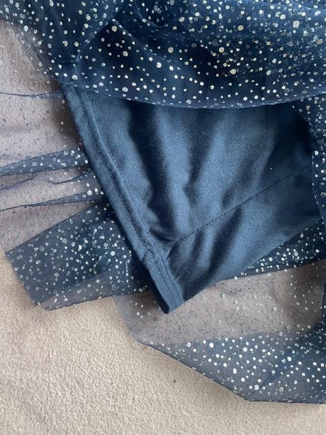 Dievčenská sukňa, 164