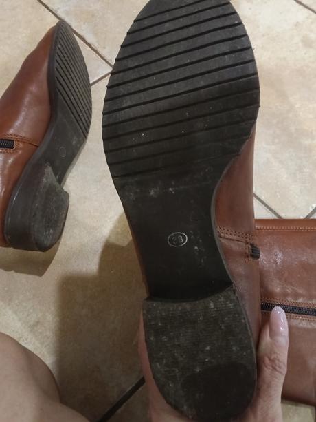 Konakove kozene cizmy, 38