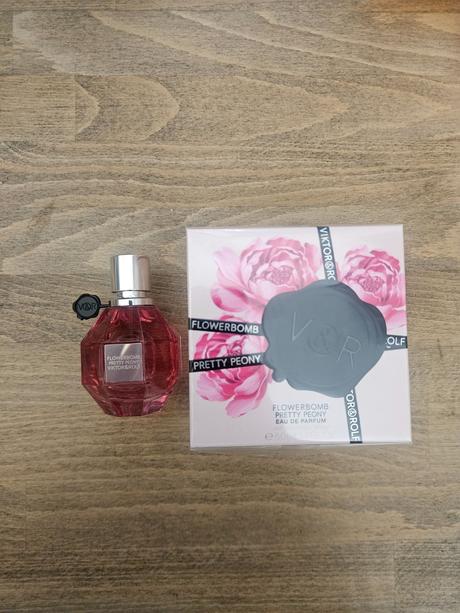 Viktor&rolf-flowerbomb pretty peony,