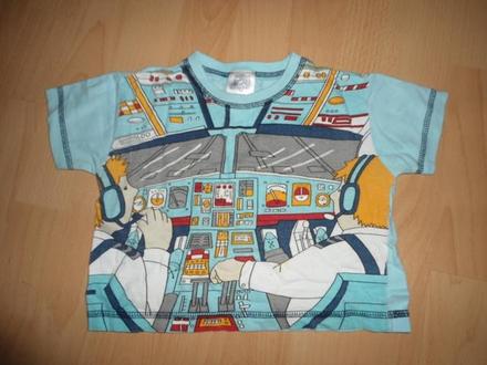 Bledomodre tricko, 74