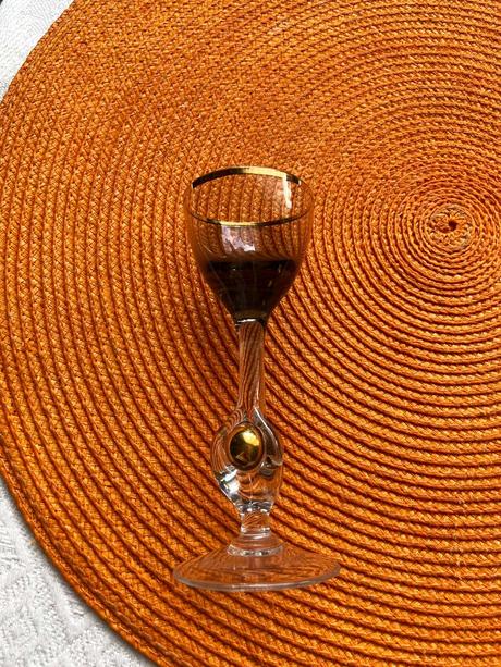 Zlatá zuzana pohár na stopke 2 druhy, 